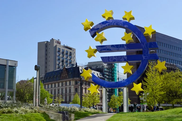 Ar ECB rugsėjo 10 d. paliks bent vieną normą nepakeistą