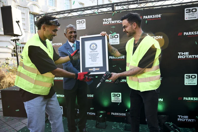 Kaip 20 V gręžtuvas pajudino 2 100 tonų „Londono akį“