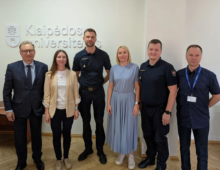 Klaipėdoje naftos taršą rinks popieriaus sorbentu