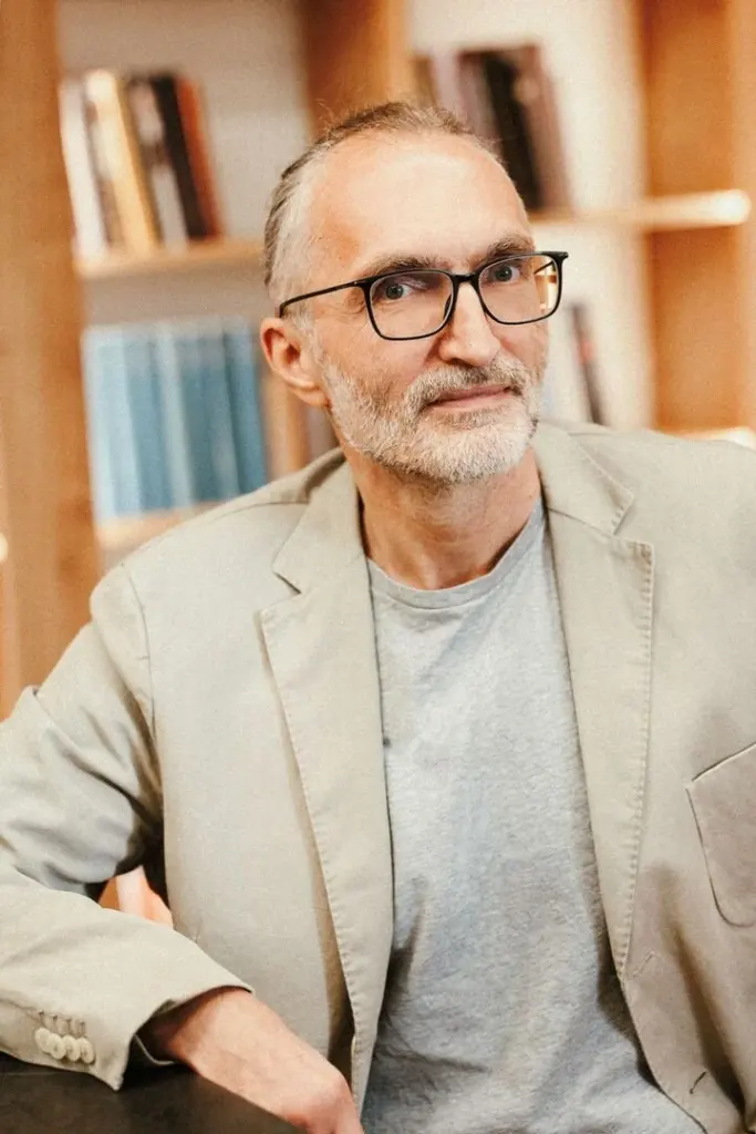 Po trijų dešimtmečių į studijas sugrįžęs Kęstutis Urbonas: kūrybai amžiaus ribų nėra